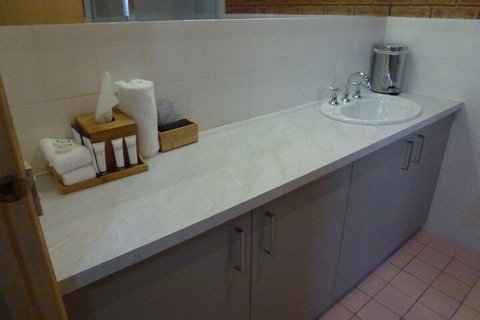 Colonial Motor Inn Bairnsdale - VIC Tourism 5