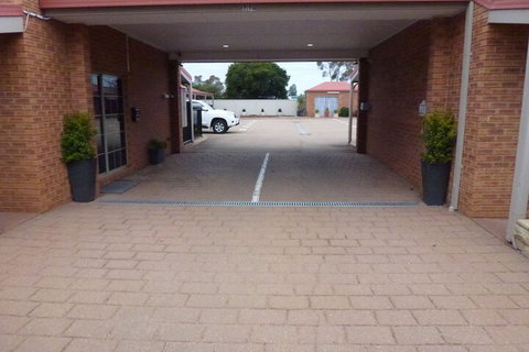 Colonial Motor Inn Bairnsdale - VIC Tourism 2