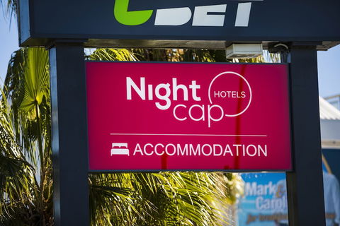 Nightcap At York On Lilydale - VIC Tourism 0