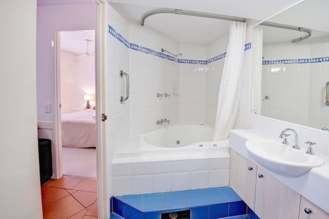 Nautilus Mooloolaba - VIC Tourism 6