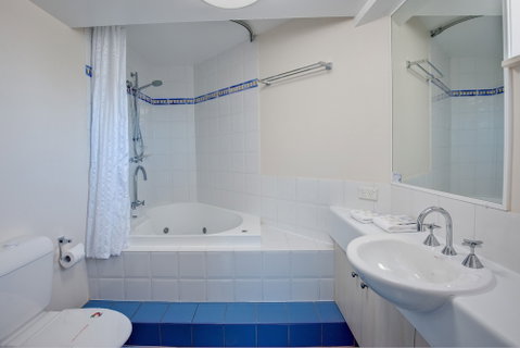 Nautilus Mooloolaba - VIC Tourism 4