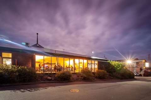 Mornington Inn - VIC Tourism 3