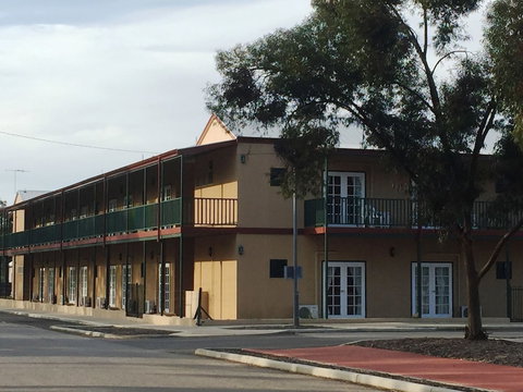 The Nosh & Nod - Howick Street - VIC Tourism 1