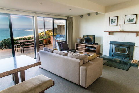 Beacon Point Ocean View Villas - VIC Tourism 4