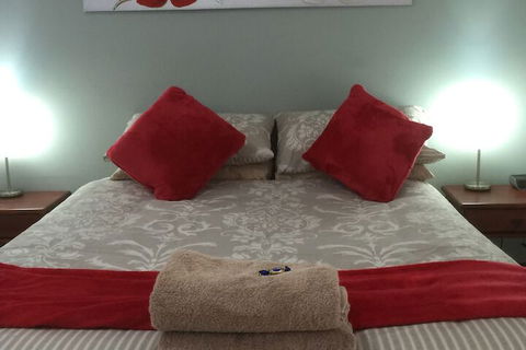 The Nosh & Nod - Avon Terrace - VIC Tourism 5