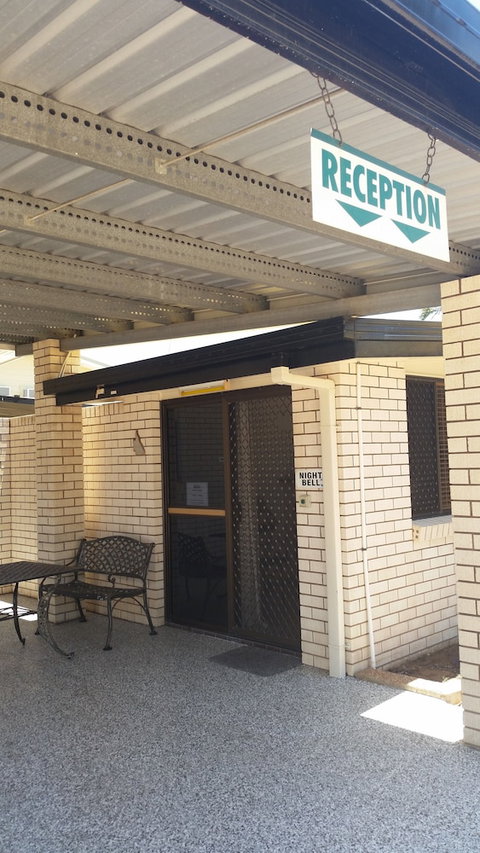 Emerald Tower Motor Inn - VIC Tourism 1