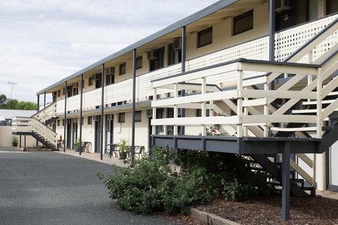 Pioneer Station Motor Inn - VIC Tourism 2