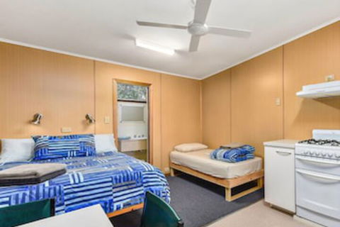 Millicent Hillview Caravan Park - VIC Tourism 4