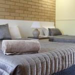 Hawkwood QLD VIC Tourism