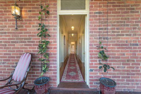 Bairnsdale Bed And Breakfast - VIC Tourism 1