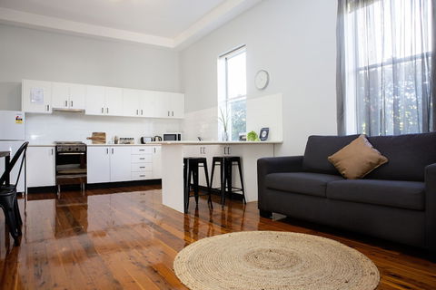 Revive Central Apartments - VIC Tourism 6