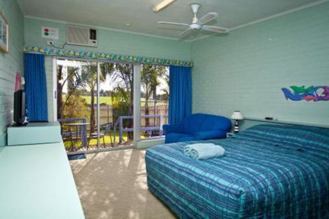 Inverloch Motel - VIC Tourism 6