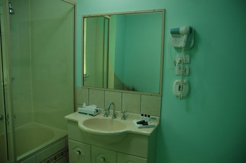 The Roseville Apartments - VIC Tourism 3