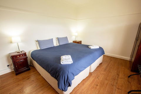 Smith Street Cottage Naracoorte - VIC Tourism 6