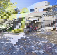 Casablanca at Hope Island Resort - VIC Tourism