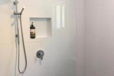 Hilltop Too - VIC Tourism 3