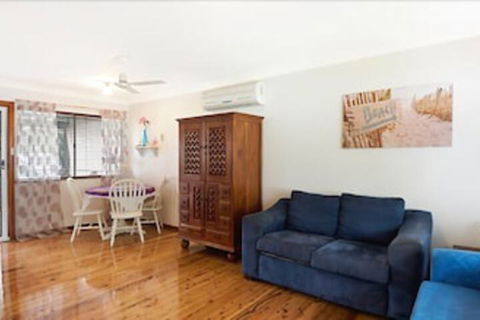 Budgewoi Cottage - VIC Tourism 5