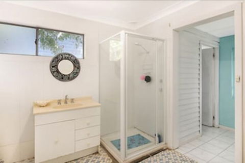 Budgewoi Cottage - VIC Tourism 3