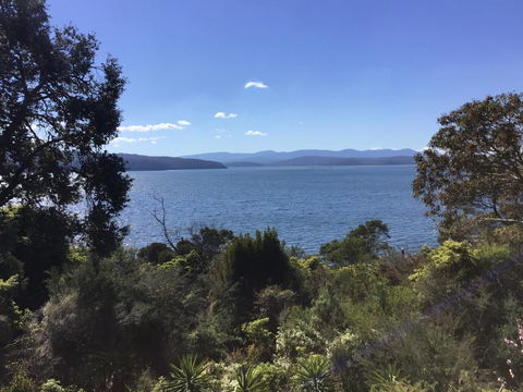 Blue Waters Holiday Cottages For 2 - VIC Tourism 3