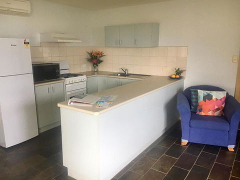 Blue Waters Holiday Cottages For 2 - VIC Tourism 2