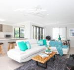 Beach Breeze Holiday House - VIC Tourism