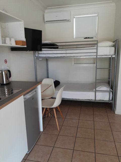 Belmont Palms Motel - VIC Tourism 6