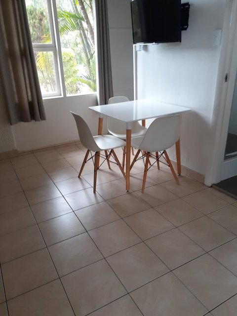 Belmont Palms Motel - VIC Tourism 4