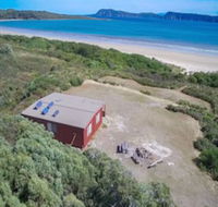 Cloudy Bay Cabin