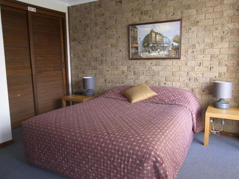 A Furnished Townhouse In Goulburn - VIC Tourism 6