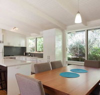 Maryrose Beautiful close walk to the beach - VIC Tourism