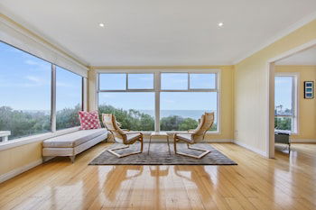 Lake Tyers Beach House - VIC Tourism 1