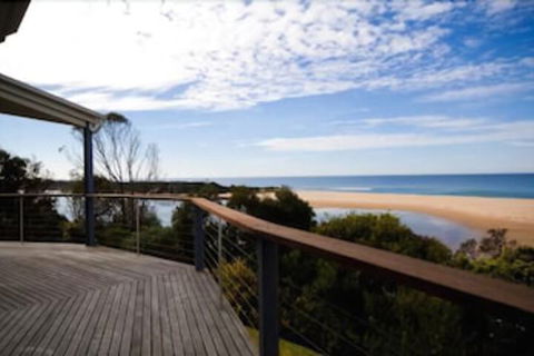 Pelicans Perch - VIC Tourism 1