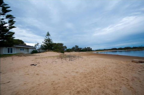 Jetty Road - VIC Tourism 0