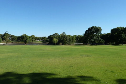 The Blue Door Villa - VIC Tourism 3