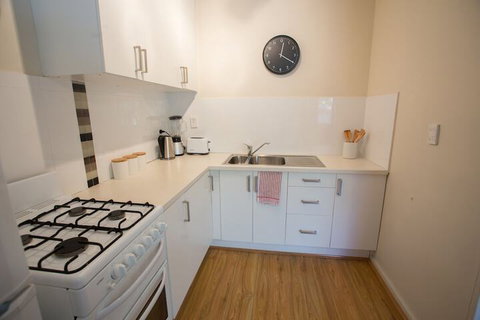 The Blue Door Villa - VIC Tourism 6