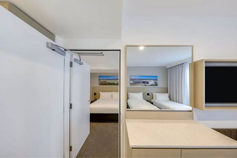 Travelodge Hotel Sydney Airport - VIC Tourism 1