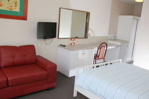 Beauty Point Waterfront Hotel - VIC Tourism 6