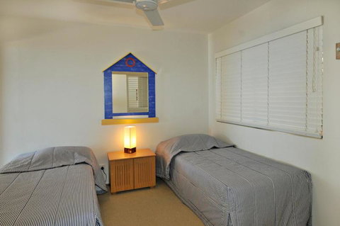 Your Home From Home With Ocean Views - VIC Tourism 3