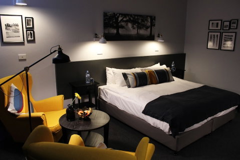 The Oriana, Orange - VIC Tourism 3