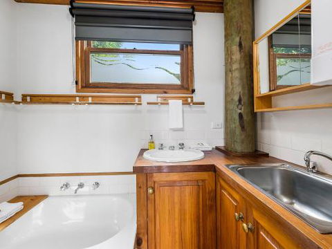The Surf Shack - VIC Tourism 3