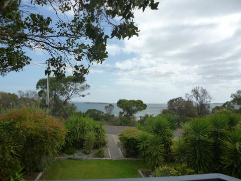 Island View 2 - VIC Tourism 3