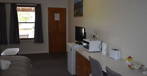 Port Albert Motel - VIC Tourism 4