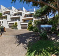 Comfortable  stylish with rooftop spa