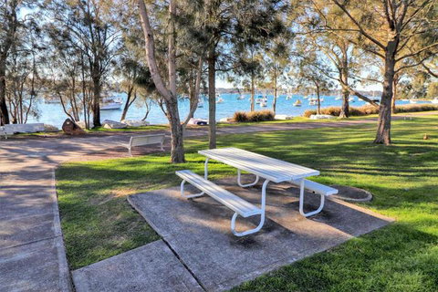 Wemberley Lakehouse - VIC Tourism 6