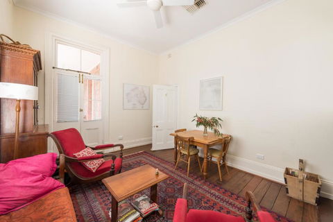 Post Office Apartment - VIC Tourism 4