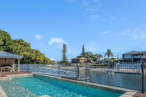 Maureen Waterfront Beach House - VIC Tourism 7