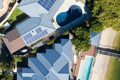 Maureen Waterfront Beach House - VIC Tourism 1