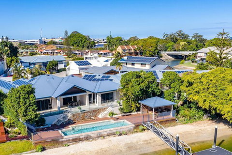 Maureen Waterfront Beach House - VIC Tourism 2