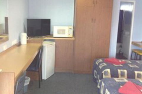 Altona Motel - VIC Tourism 7