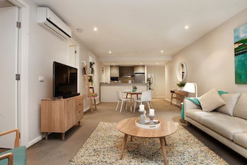 StayCentral On Nott St - VIC Tourism 1